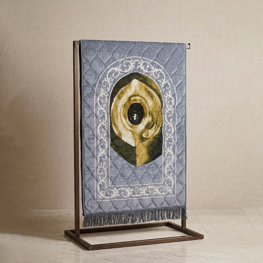 Premium Prayer Mat - Hajr-E-Aswad